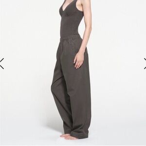 SKIMS outdoor woven pants 2X